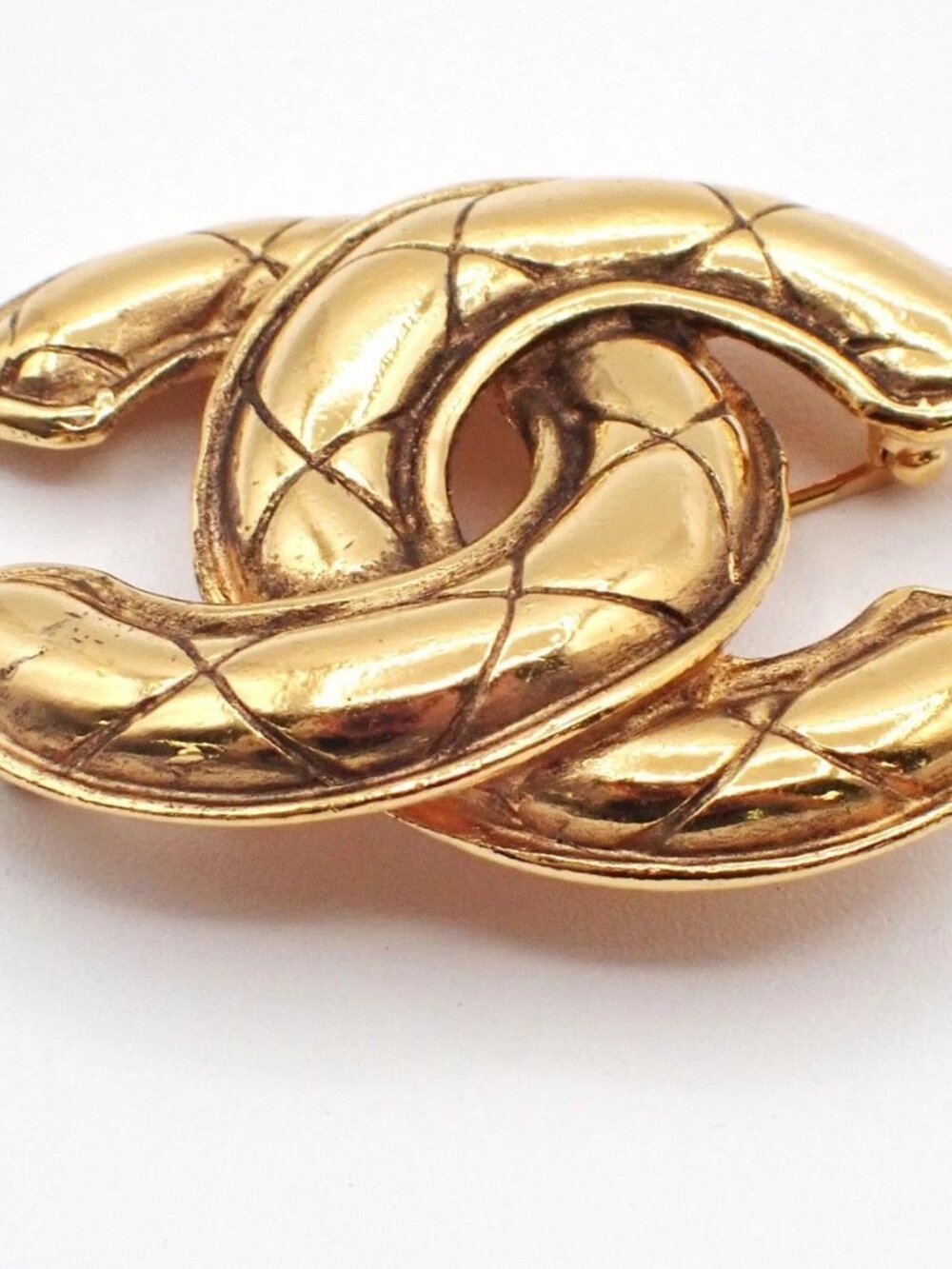 CHANEL CC Logo Matelasse Pin Brooch Gold GHW Accessory - Picture 4 of 16
